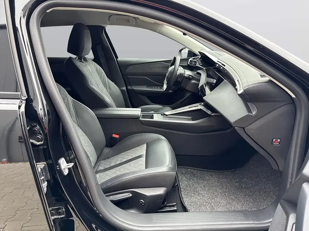Peugeot 408 - Thumbnail 9