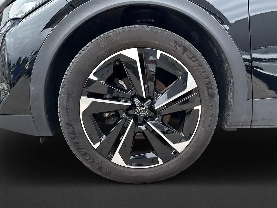 Peugeot 408 - Thumbnail 6