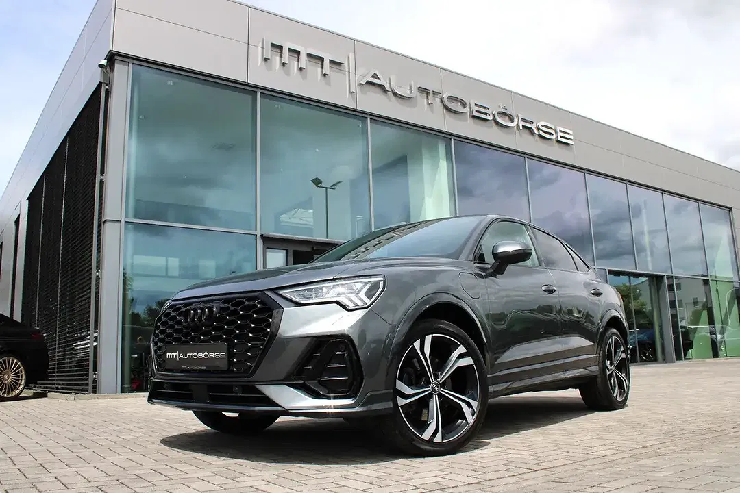Audi Q3 - Thumbnail 1
