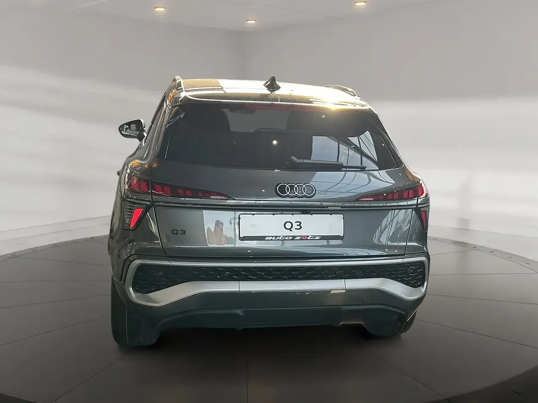 Audi Q3 - Thumbnail 5
