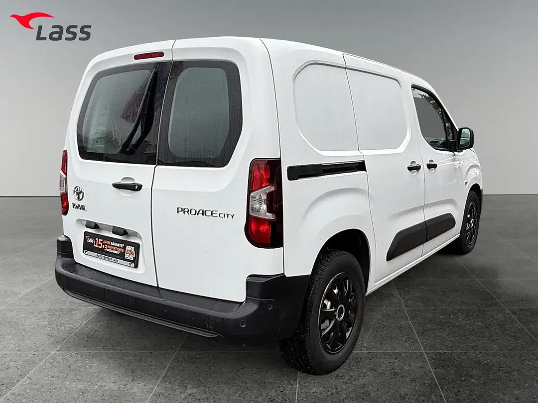 Toyota Proace City - Thumbnail 4