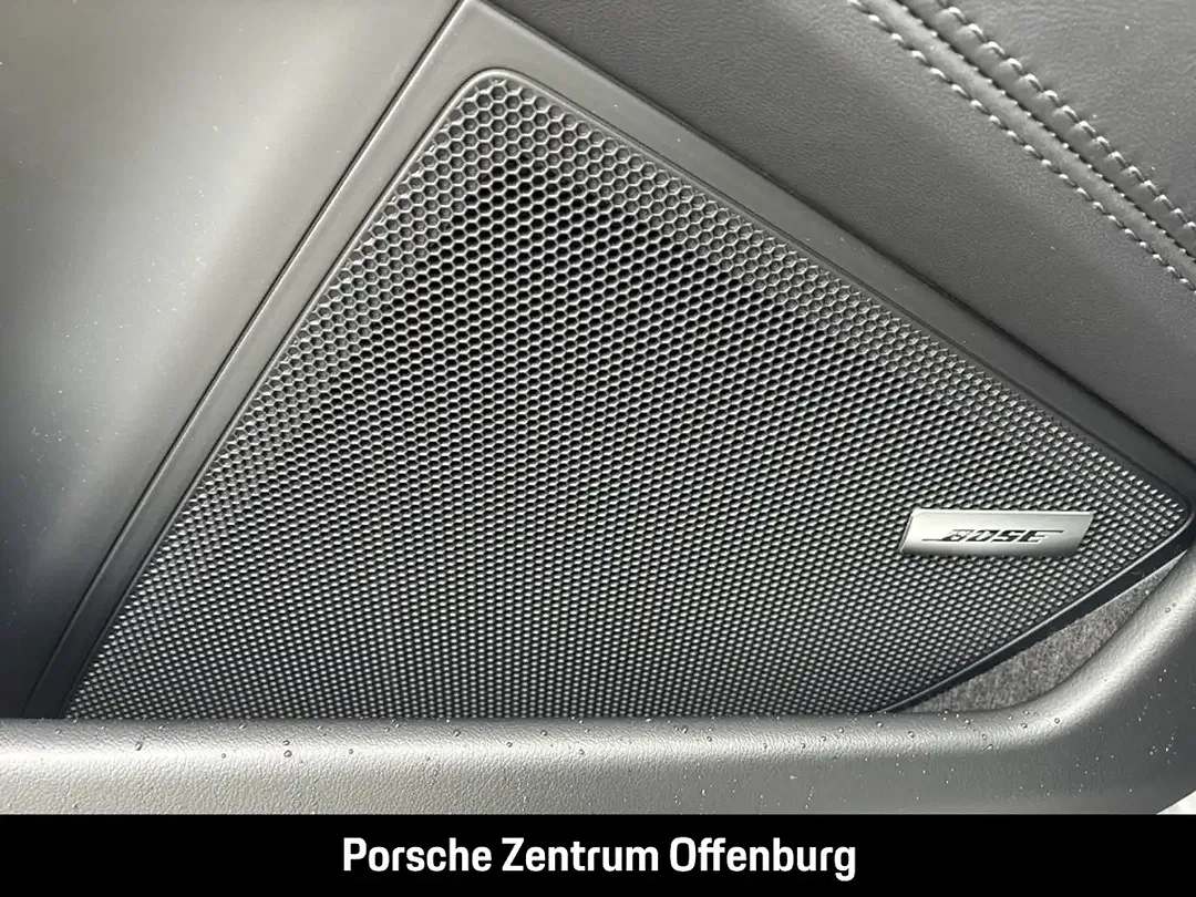 Porsche 992 - Thumbnail 11