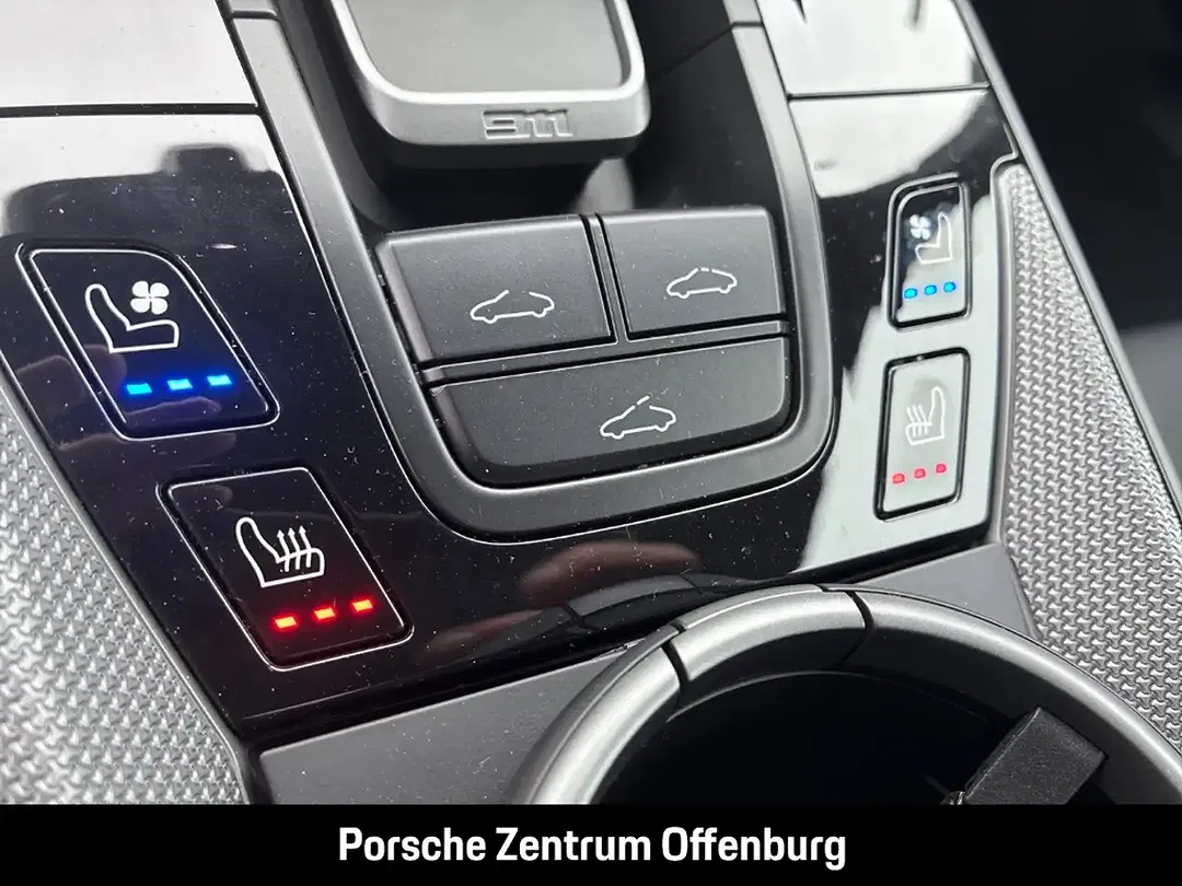 Porsche 992 - Thumbnail 12