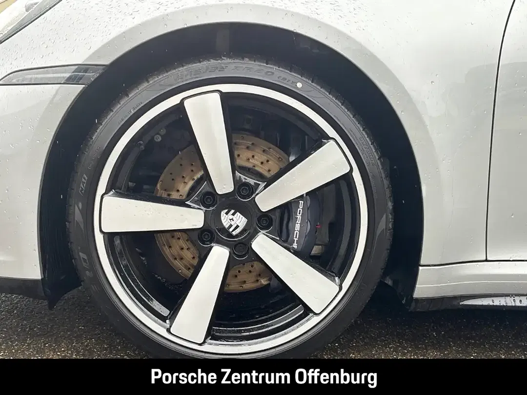 Porsche 992 - Thumbnail 7