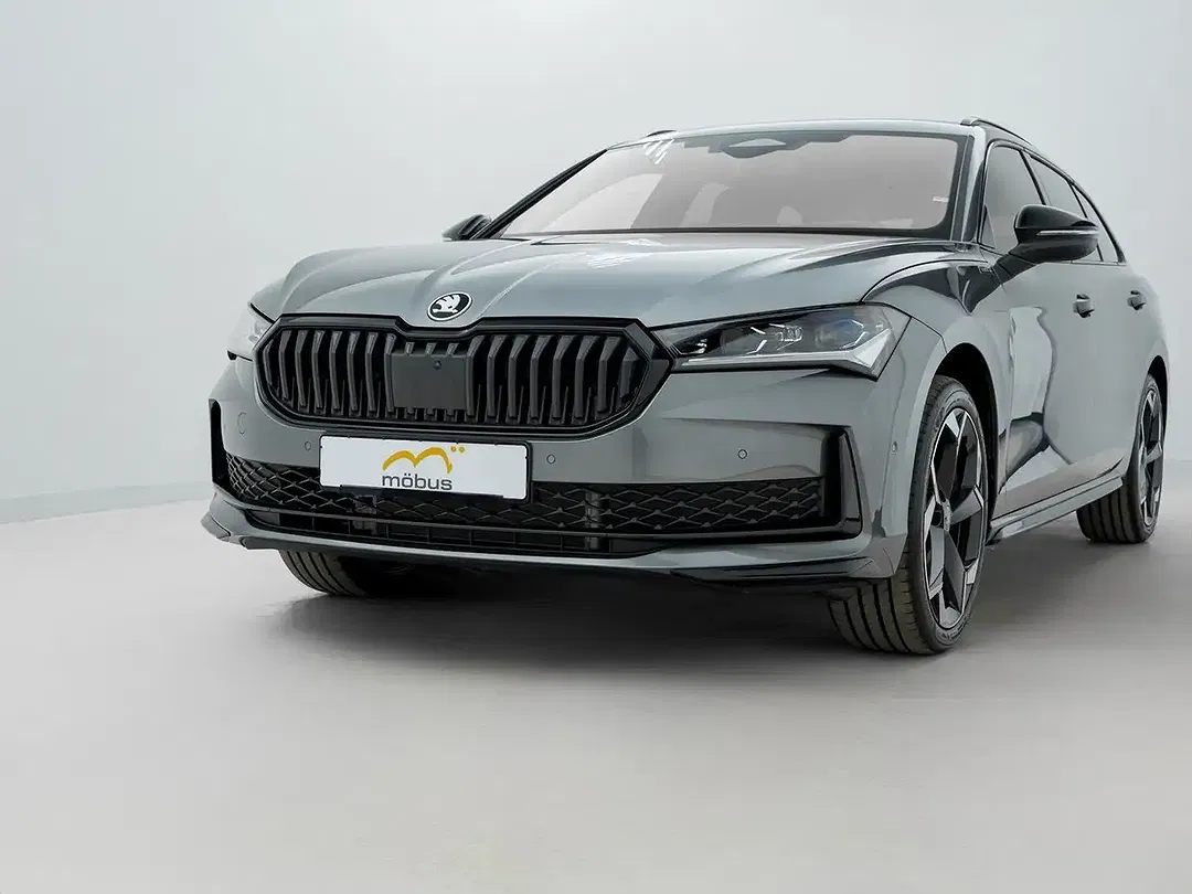 Skoda Superb - Thumbnail 1