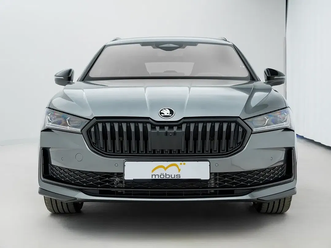 Skoda Superb - Thumbnail 2