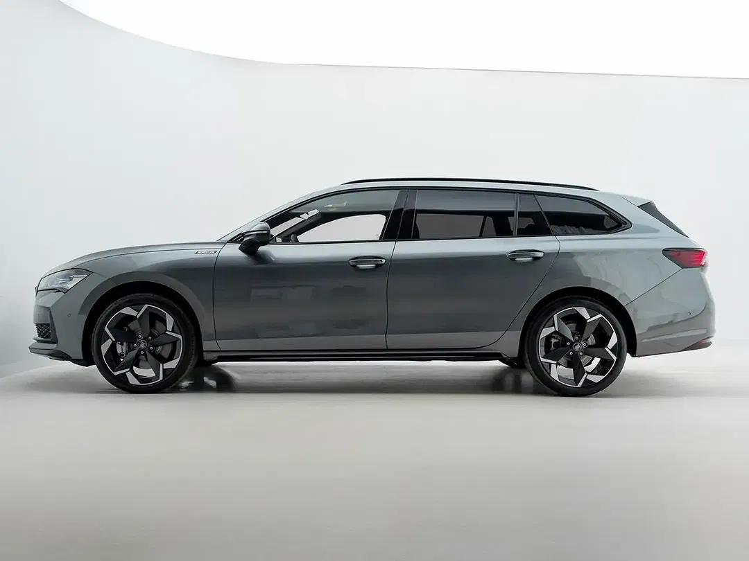 Skoda Superb - Thumbnail 5