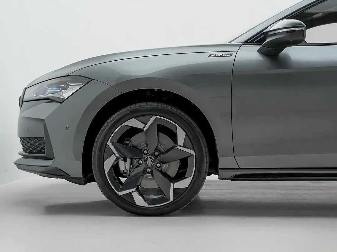 Skoda Superb - Thumbnail 8