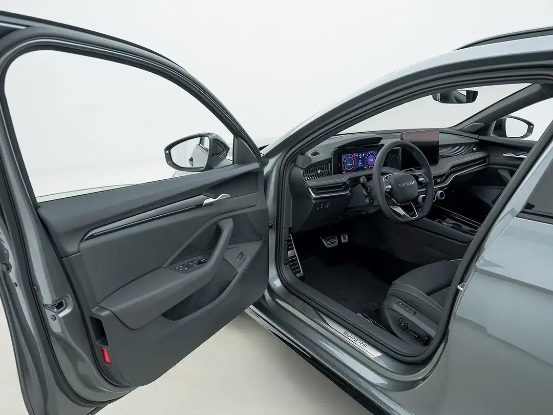 Skoda Superb - Thumbnail 9