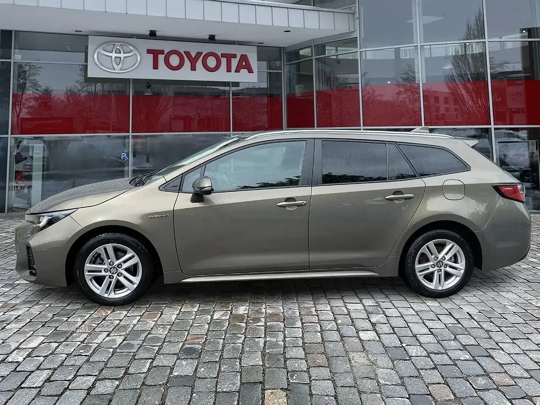Suzuki Swace - Thumbnail 2