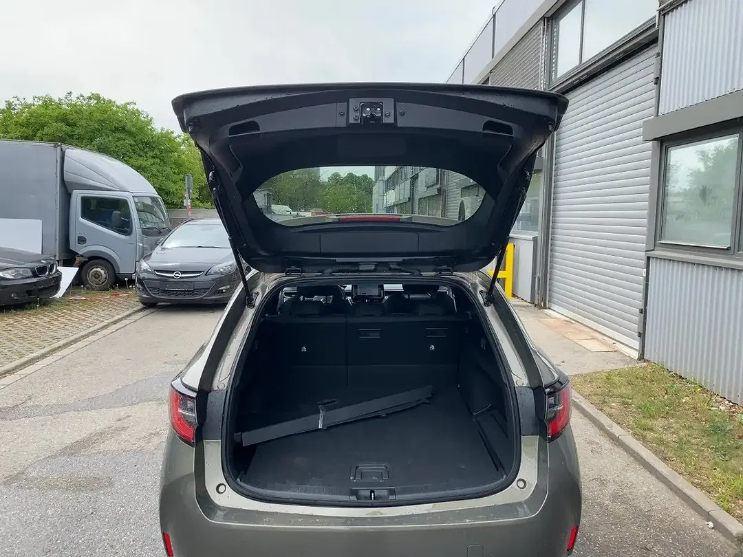 Suzuki Swace - Thumbnail 8
