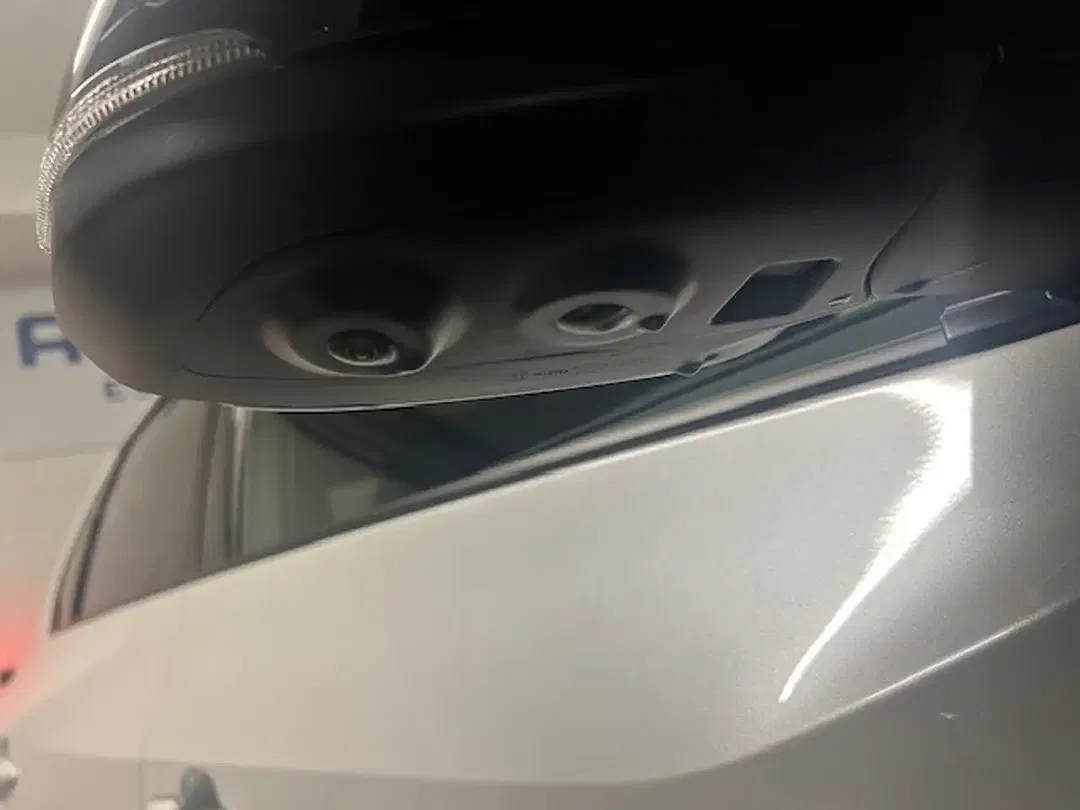 Subaru Solterra - Thumbnail 4