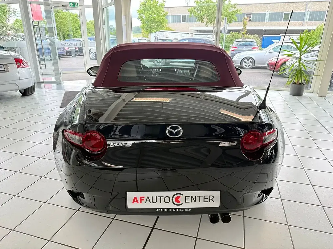 Mazda MX-5 - Thumbnail 21