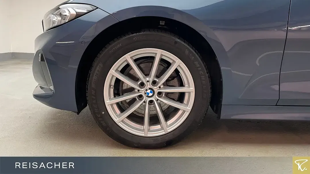 BMW 320 - Thumbnail 3