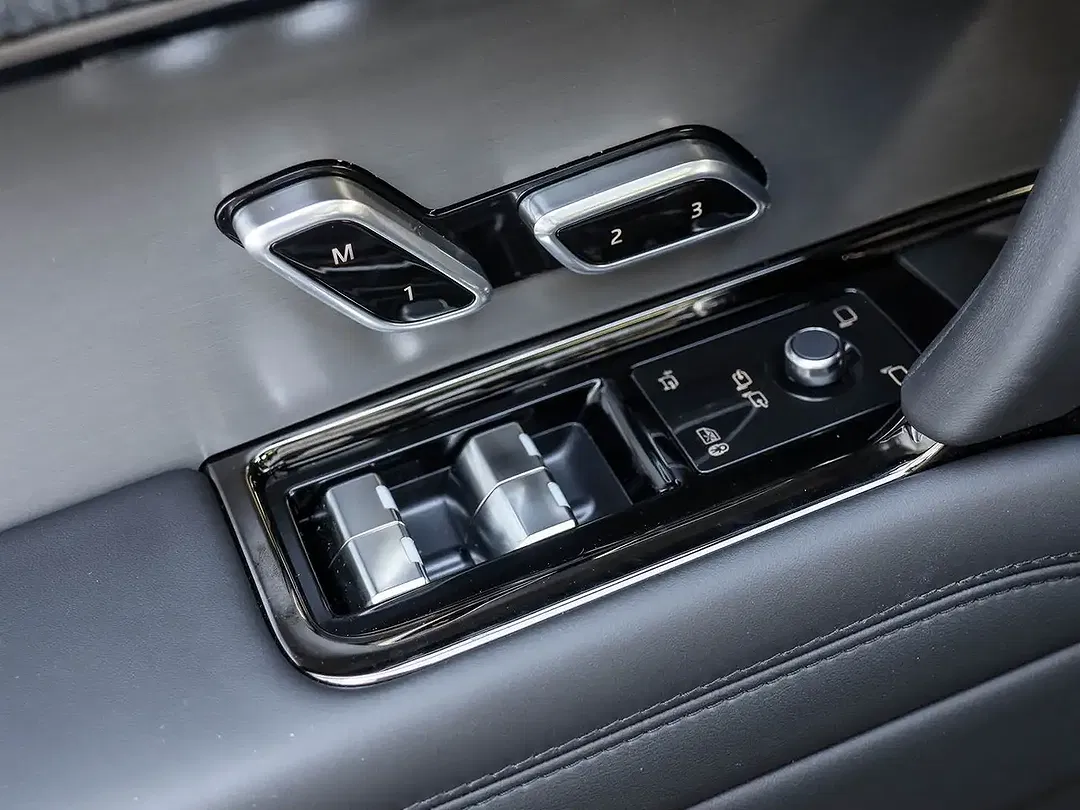 Land Rover Range Rover Sport - Thumbnail 12