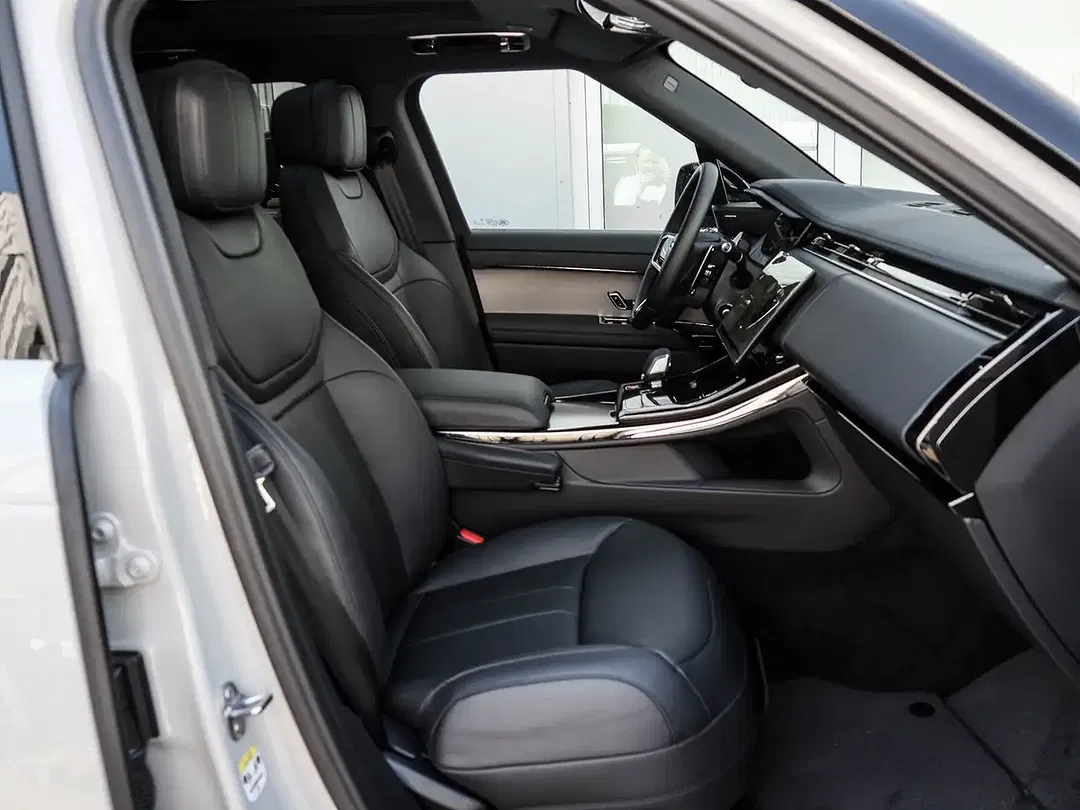 Land Rover Range Rover Sport - Thumbnail 3
