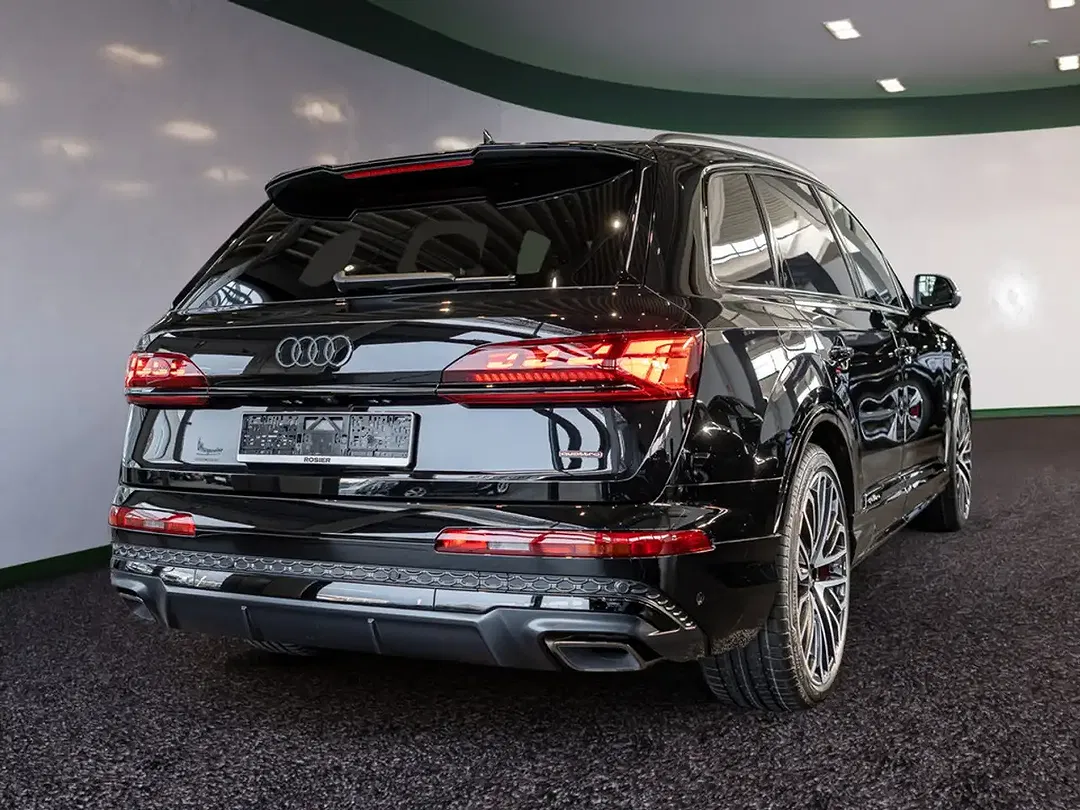 Audi Q7 - Thumbnail 3