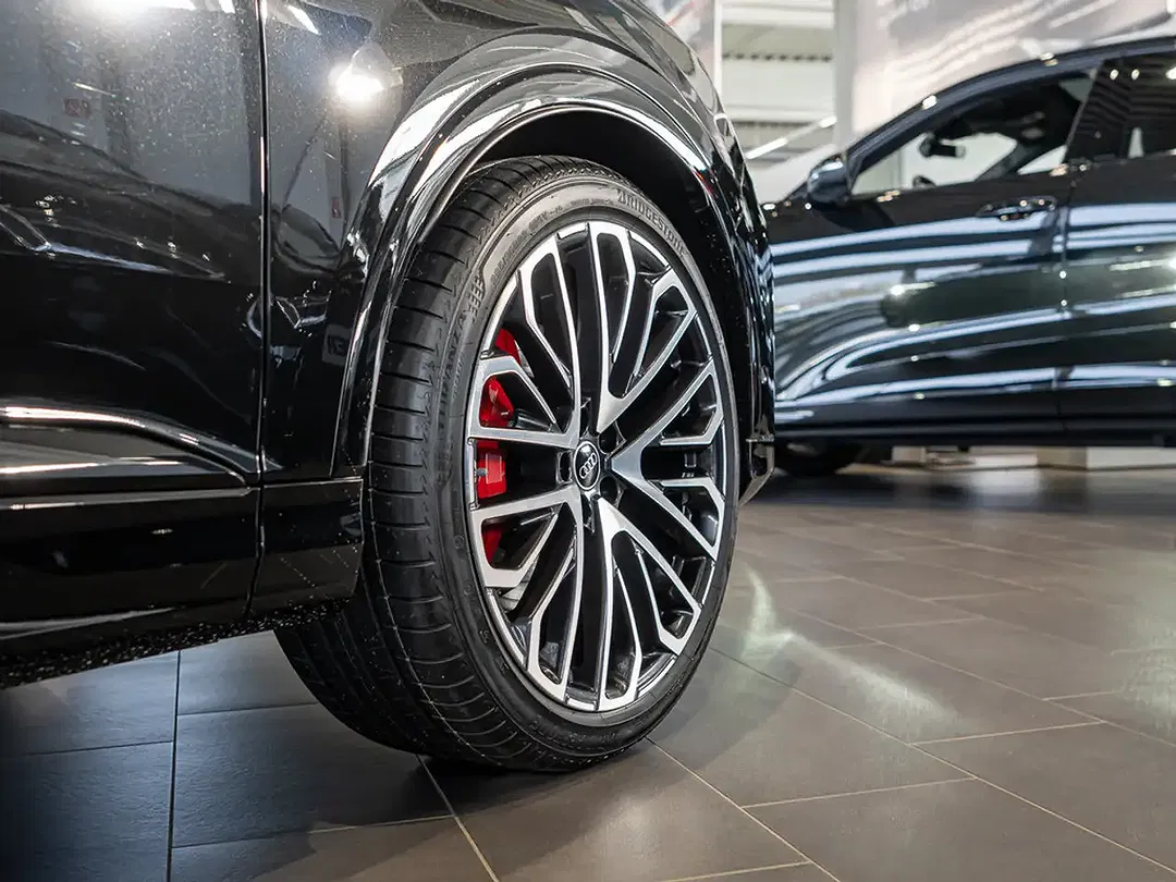 Audi Q7 - Thumbnail 5