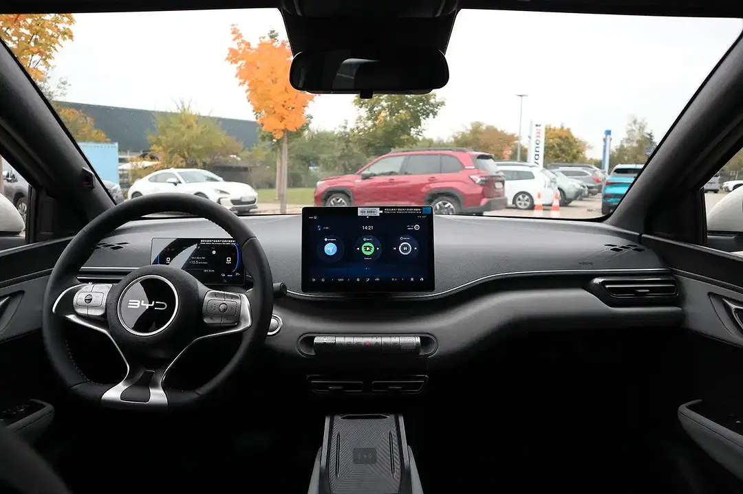 BYD Dolphin - Thumbnail 13