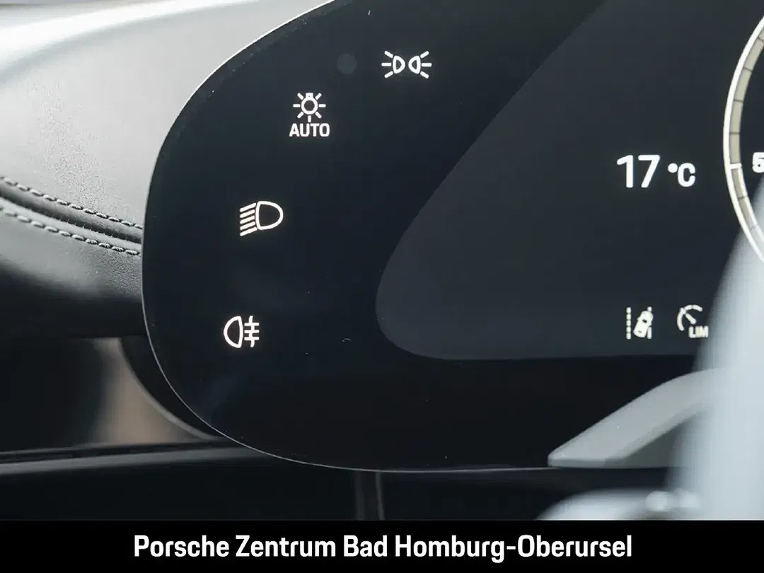 Porsche Taycan - Thumbnail 11