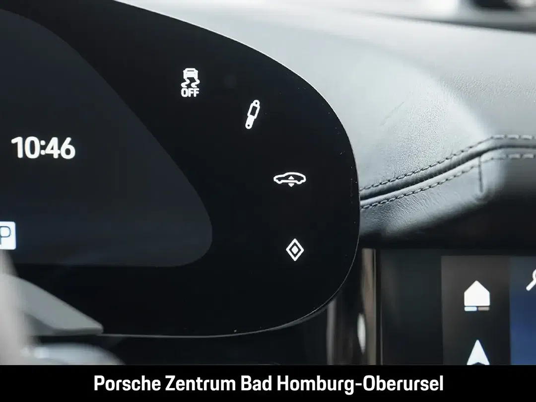 Porsche Taycan - Thumbnail 12