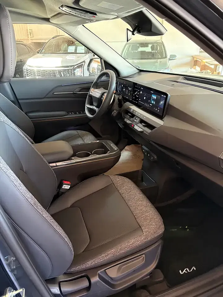 Kia EV5 - Thumbnail 11