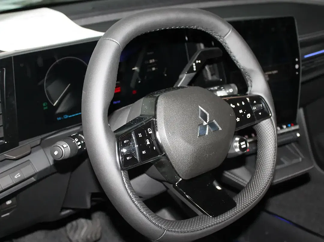 Mitsubishi Eclipse Cross - Thumbnail 10