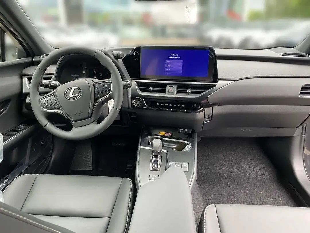 Lexus UX 300h - Thumbnail 8