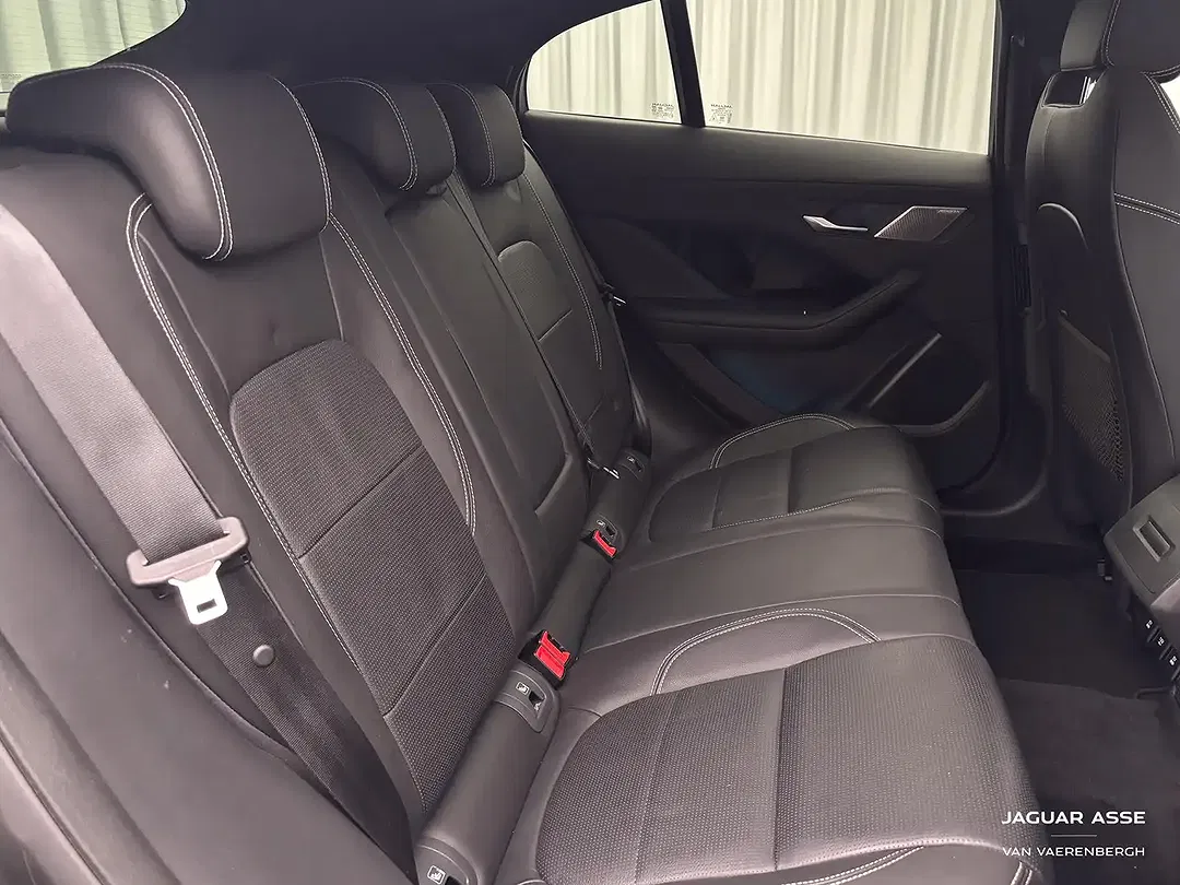Jaguar I-Pace - Thumbnail 5