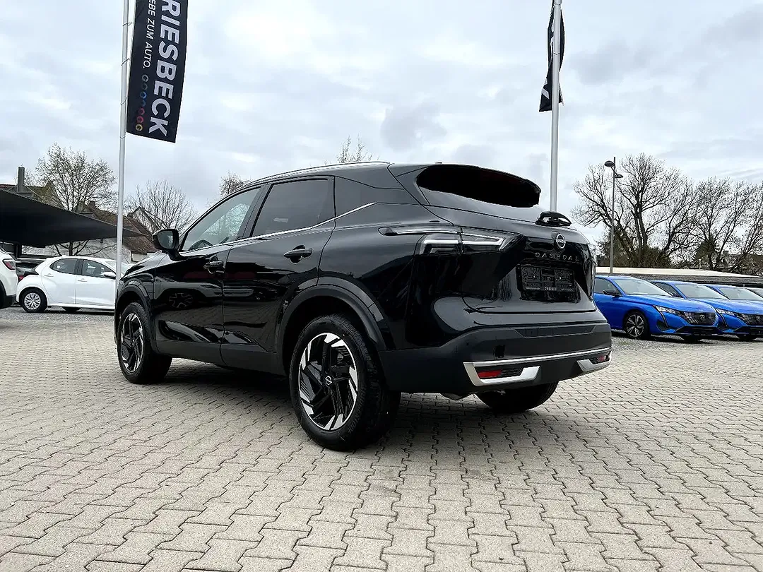 Nissan Qashqai - Thumbnail 2