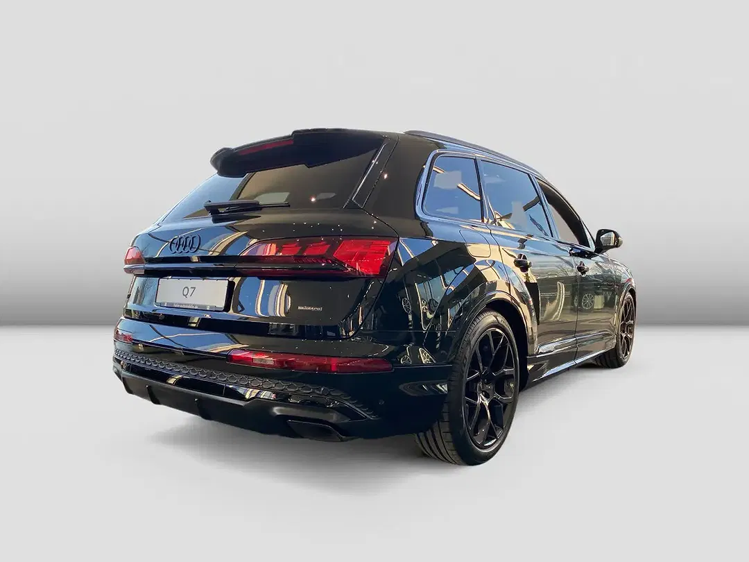 Audi Q7 - Thumbnail 3