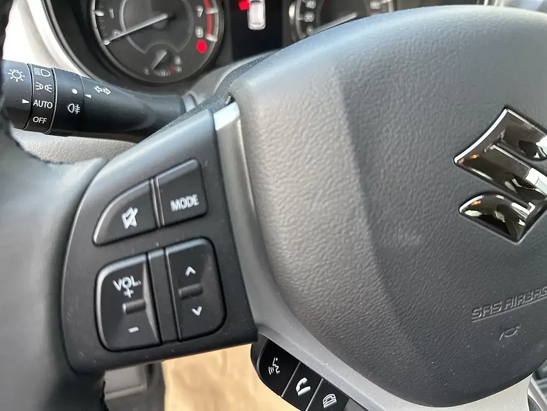 Suzuki Vitara - Thumbnail 10