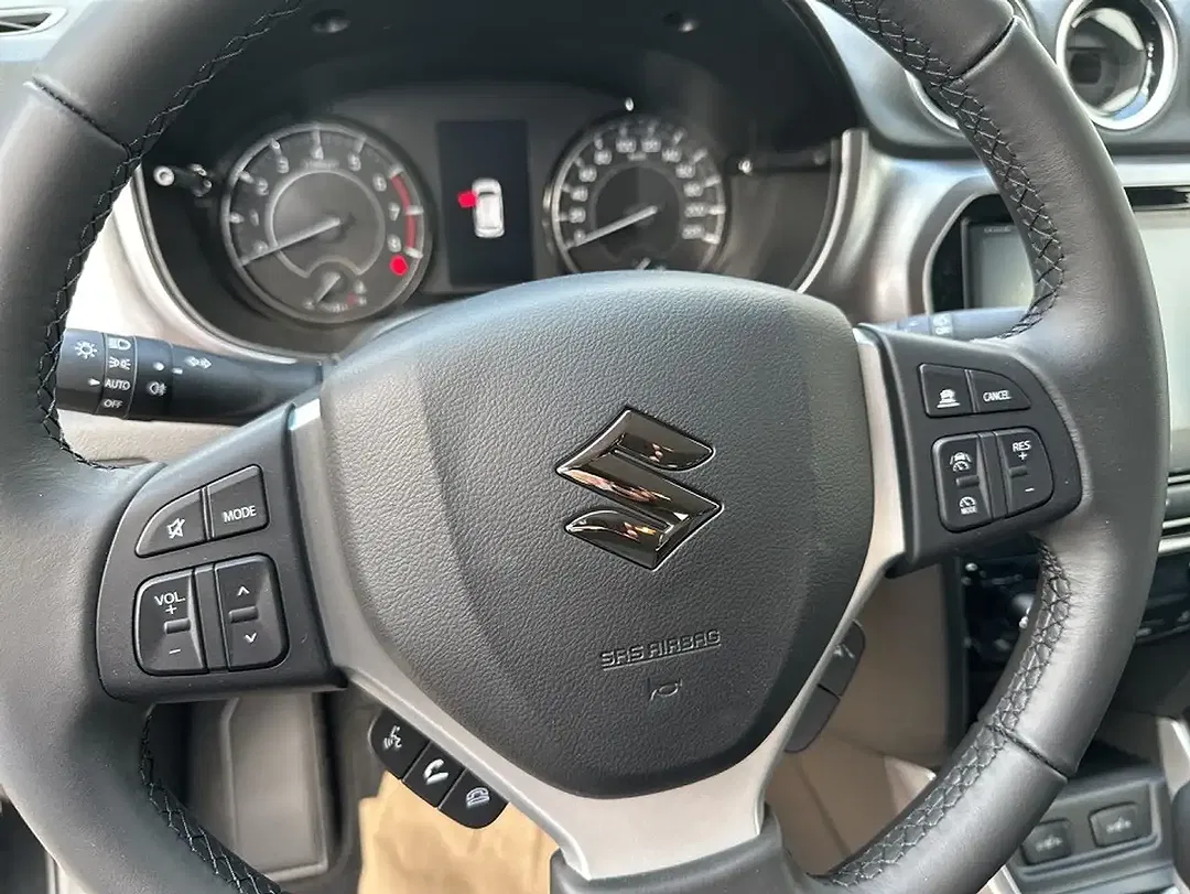 Suzuki Vitara - Thumbnail 6