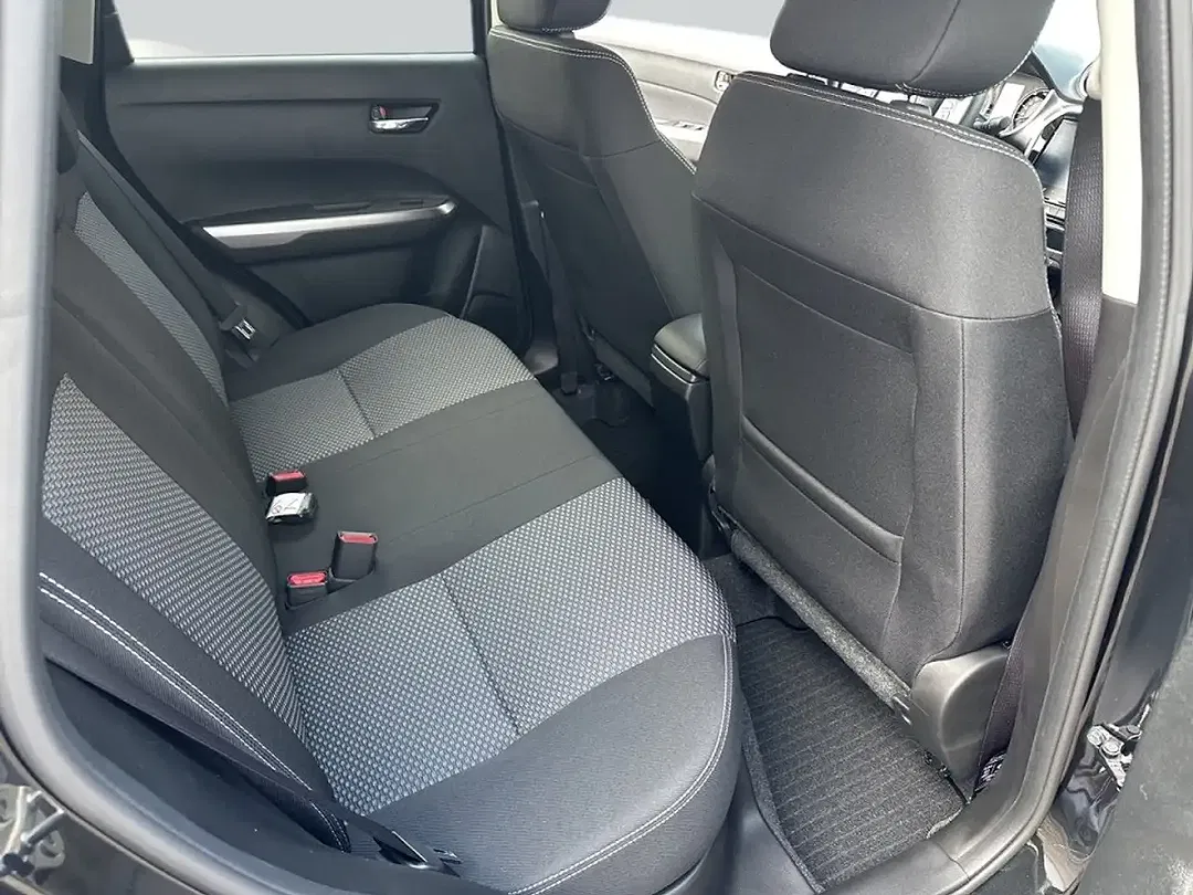 Suzuki Vitara - Thumbnail 8