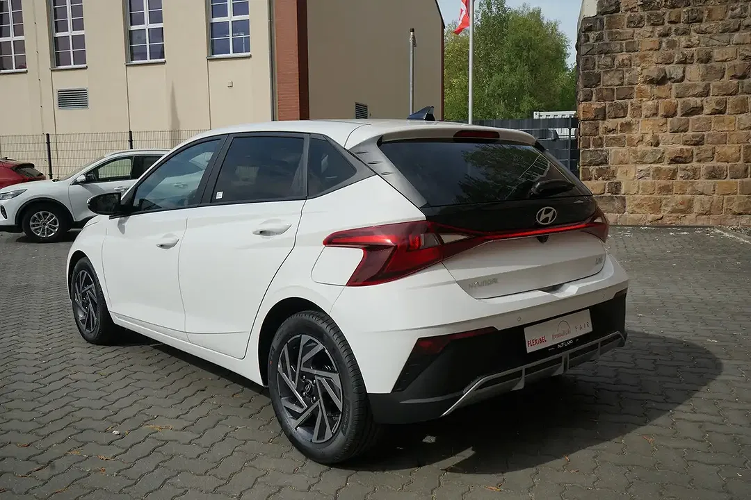 Hyundai i20 - Thumbnail 3