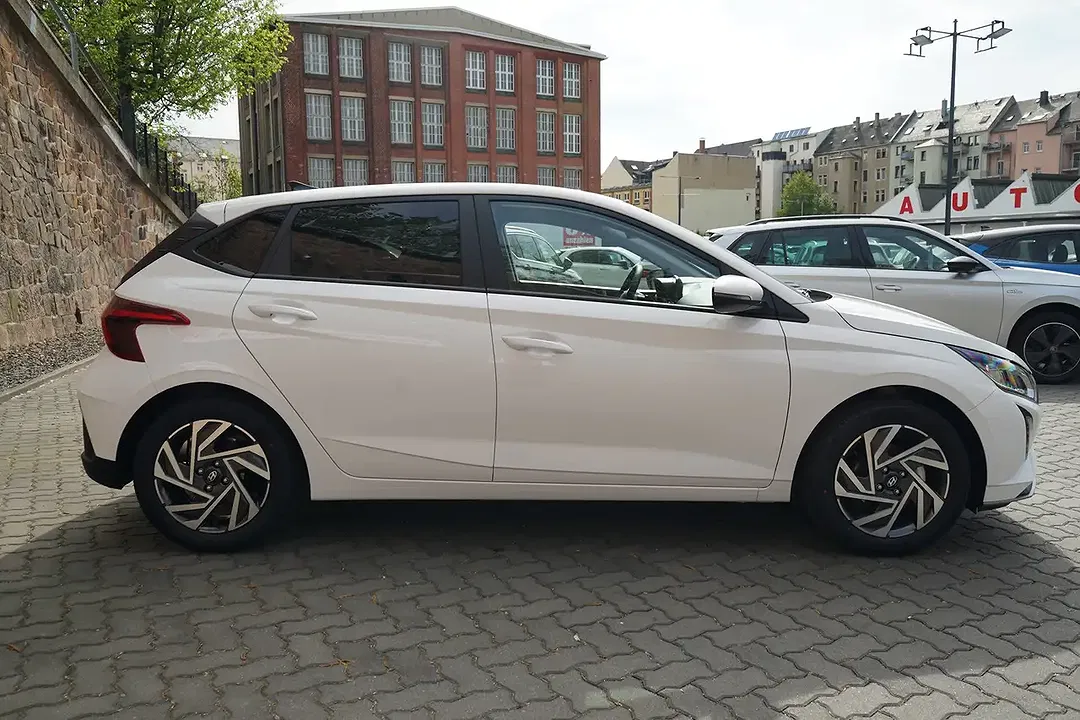 Hyundai i20 - Thumbnail 6