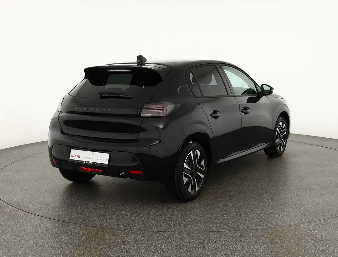 Peugeot 208 - Thumbnail 4