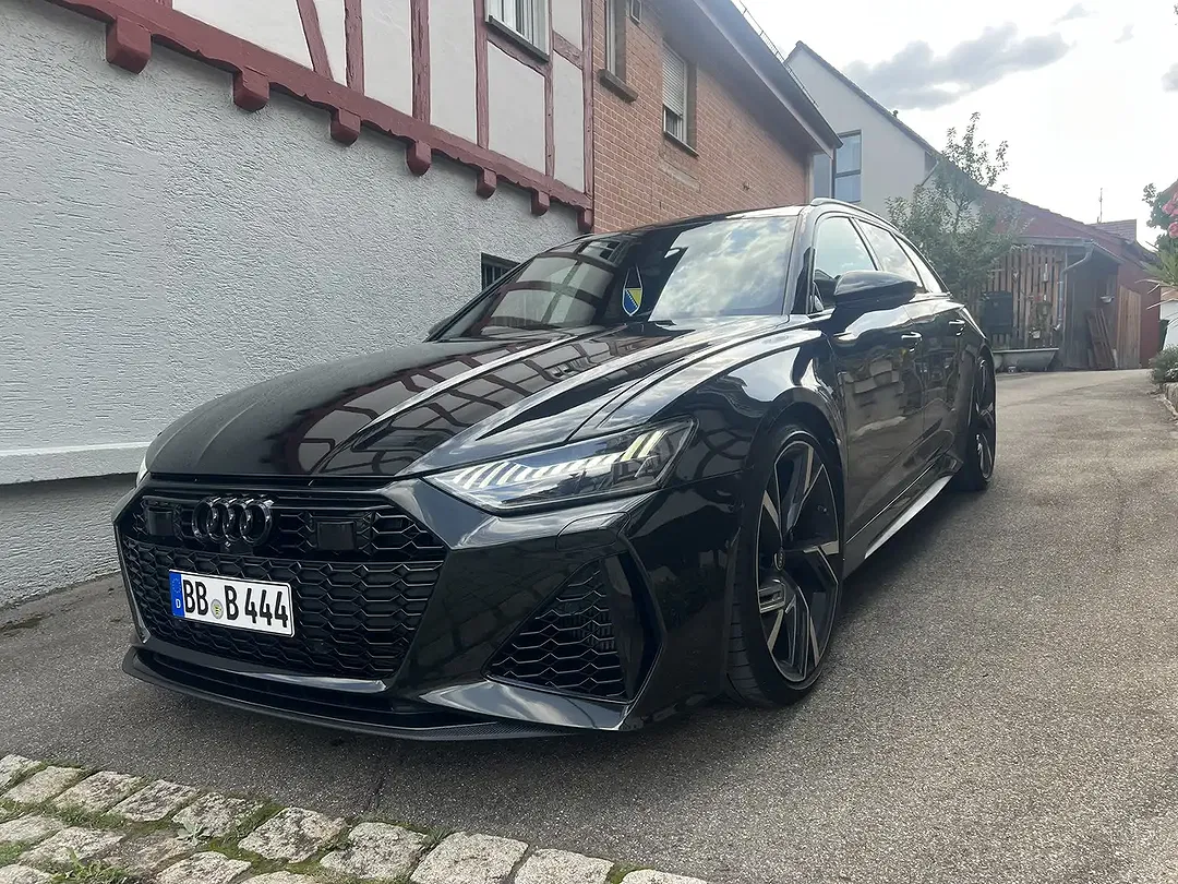 Audi RS6 - Thumbnail 2