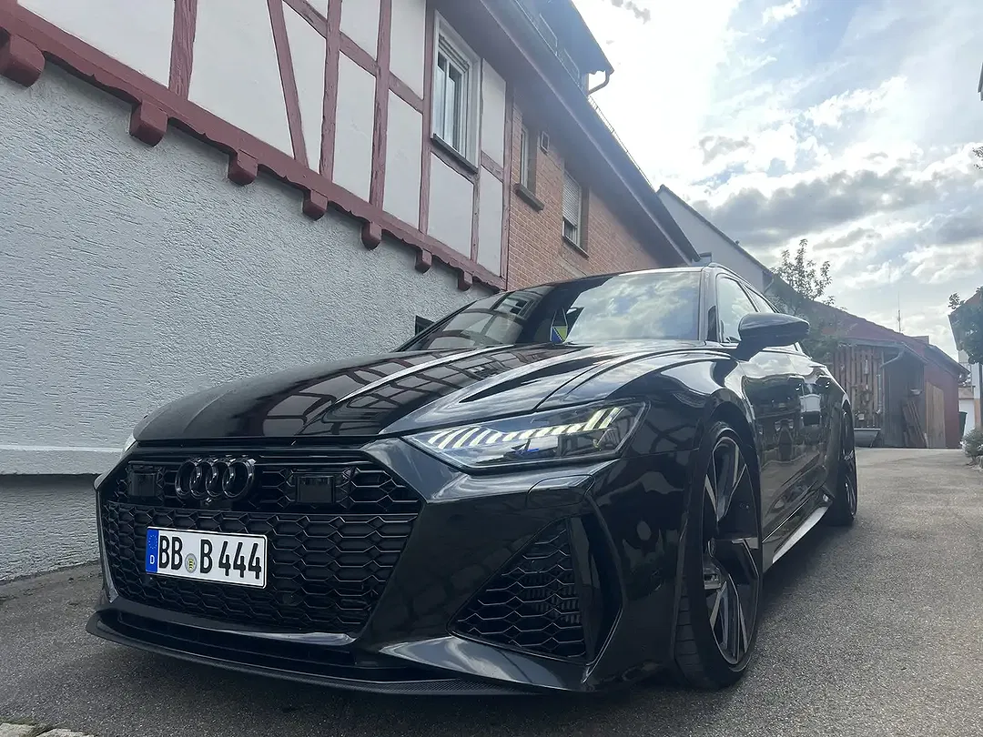 Audi RS6 - Thumbnail 3
