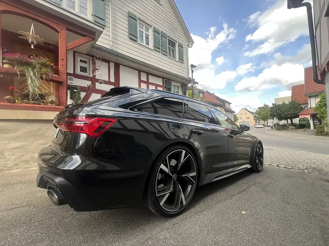 Audi RS6 - Thumbnail 7
