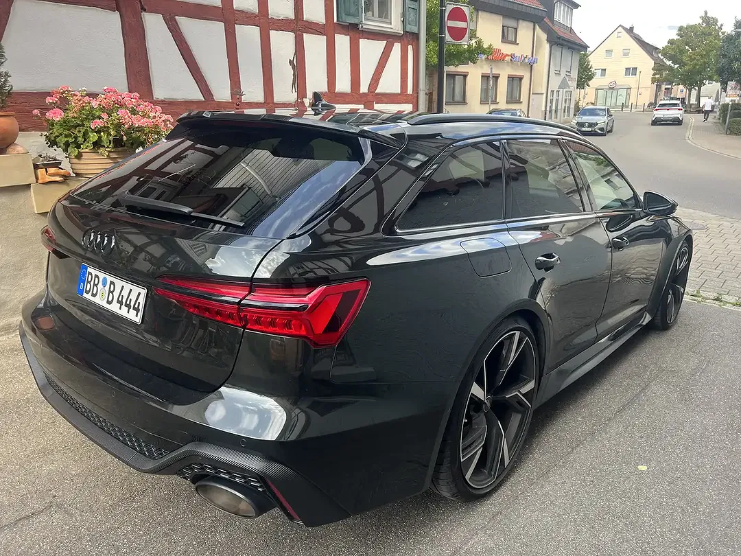 Audi RS6 - Thumbnail 8