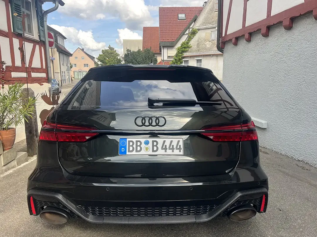 Audi RS6 - Thumbnail 9