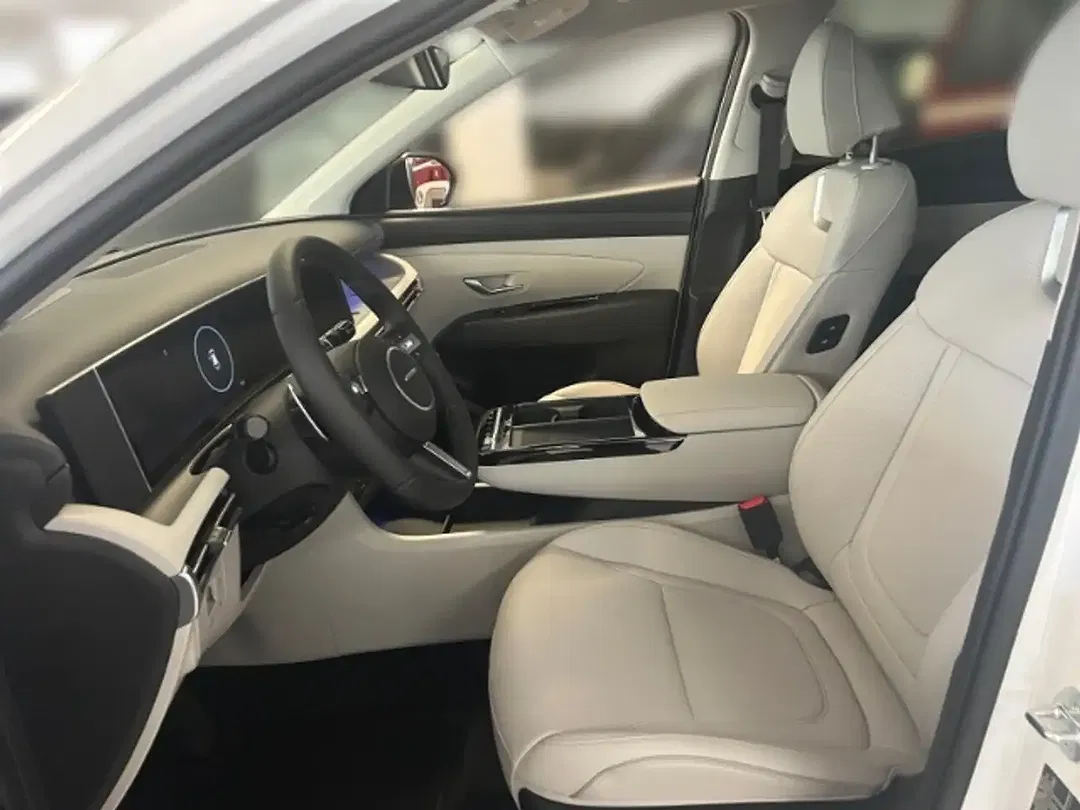 Hyundai TUCSON - Thumbnail 4