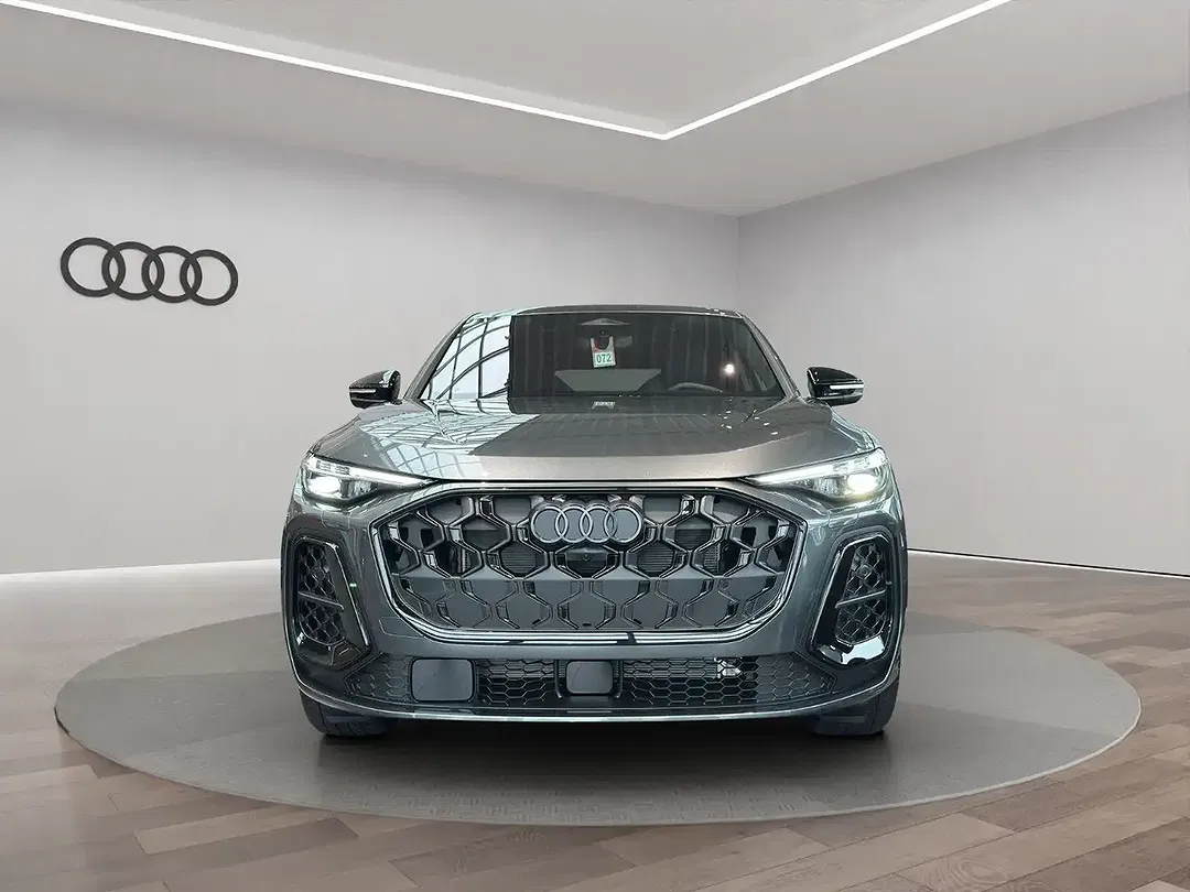 Audi Q5 - Thumbnail 3