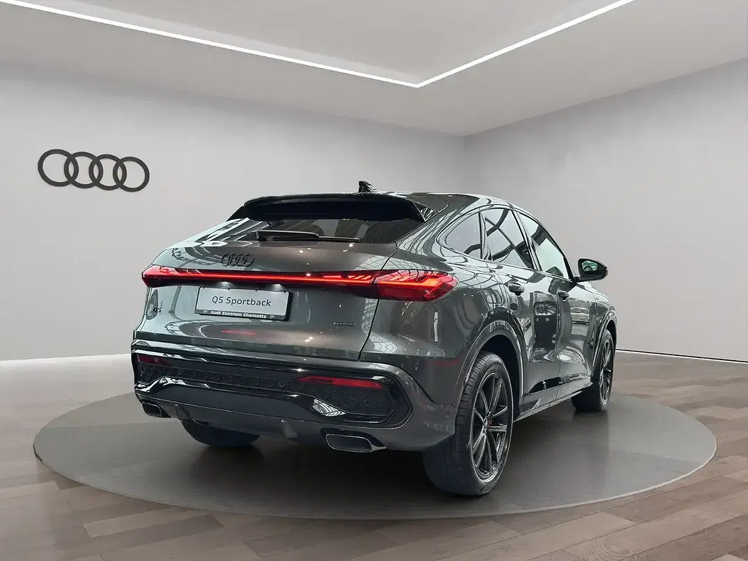 Audi Q5 - Thumbnail 6