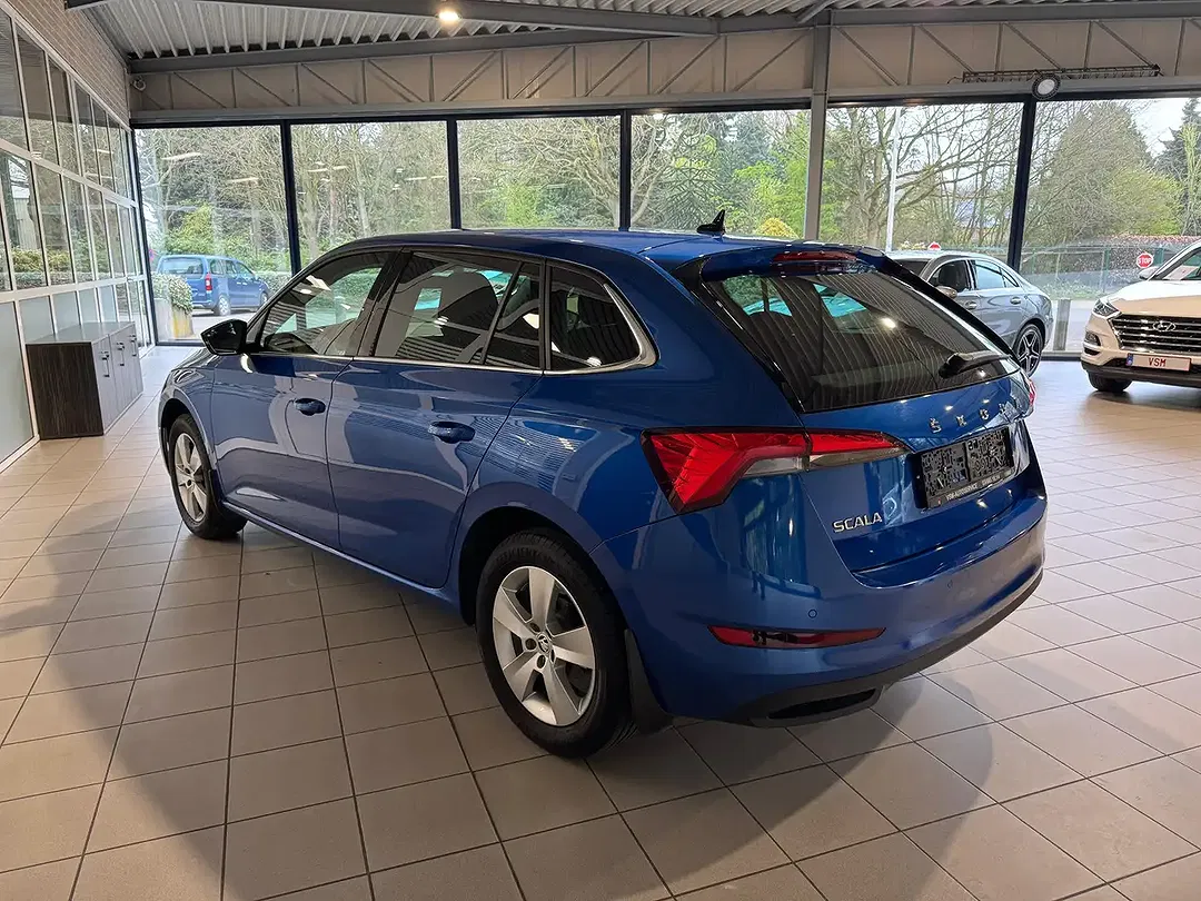 Skoda Scala - Thumbnail 2