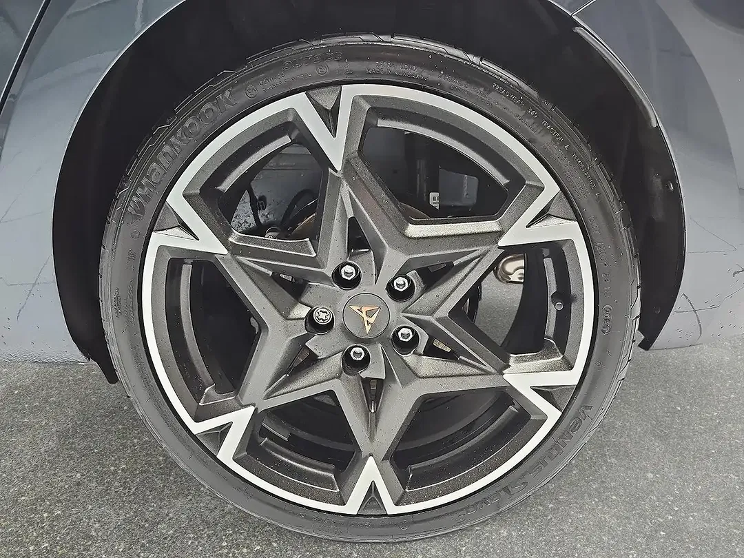 CUPRA Leon - Thumbnail 7