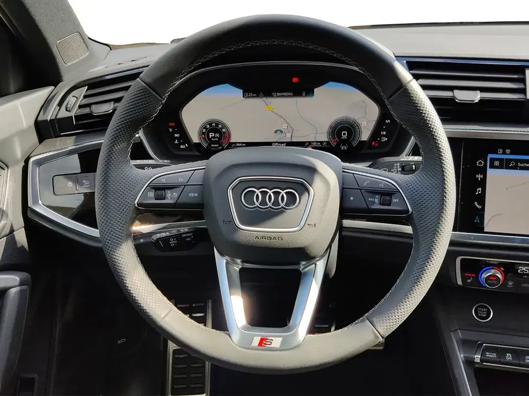 Audi Q3 - Thumbnail 11