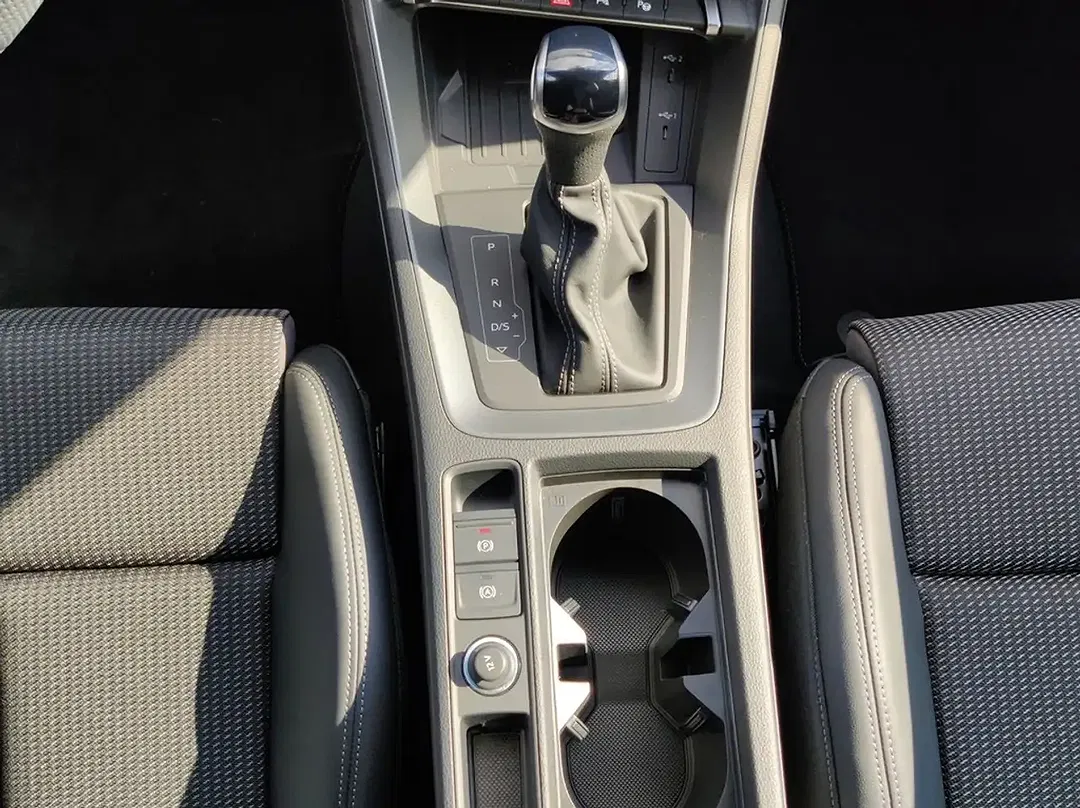 Audi Q3 - Thumbnail 13