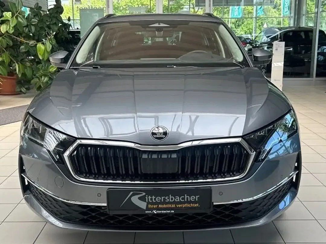 Skoda Octavia - Thumbnail 3